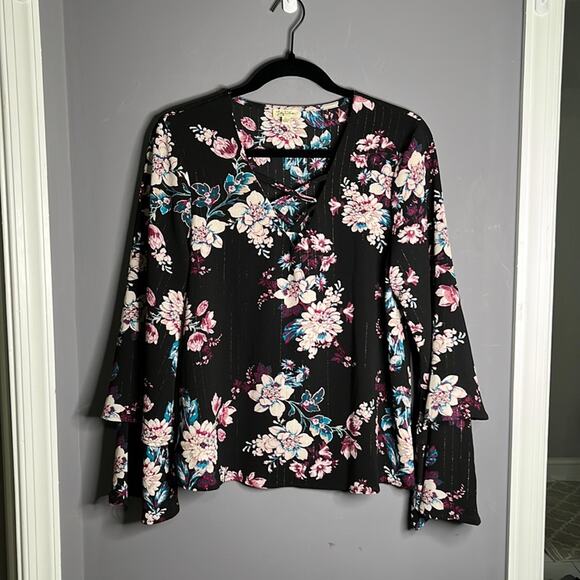 Lily White Black and Purple Floral Flowy Sleeve Blouse Size Large - Picture 9 of 9